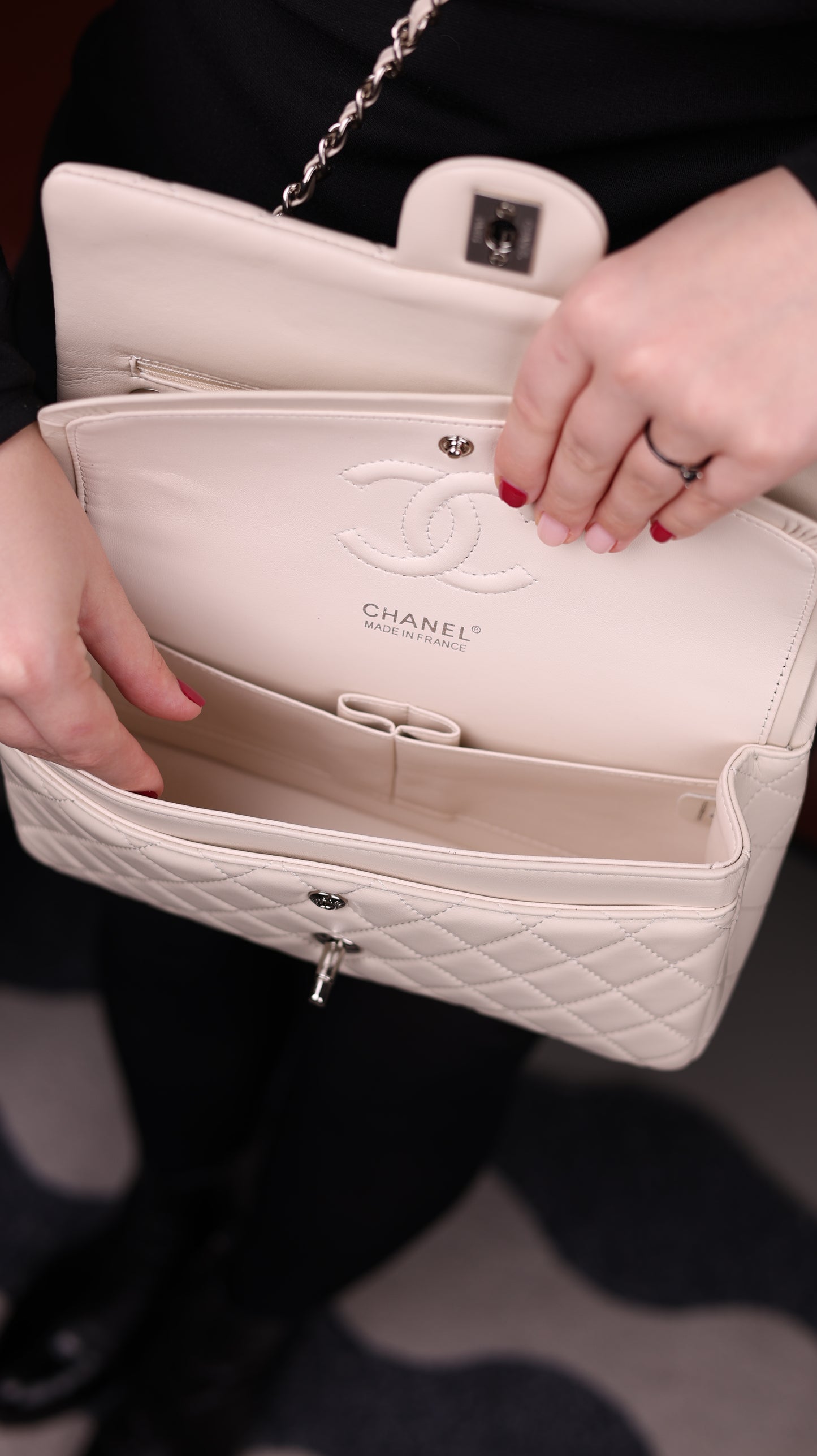 CHANEL — 2.55 Classic Ivory Silver
