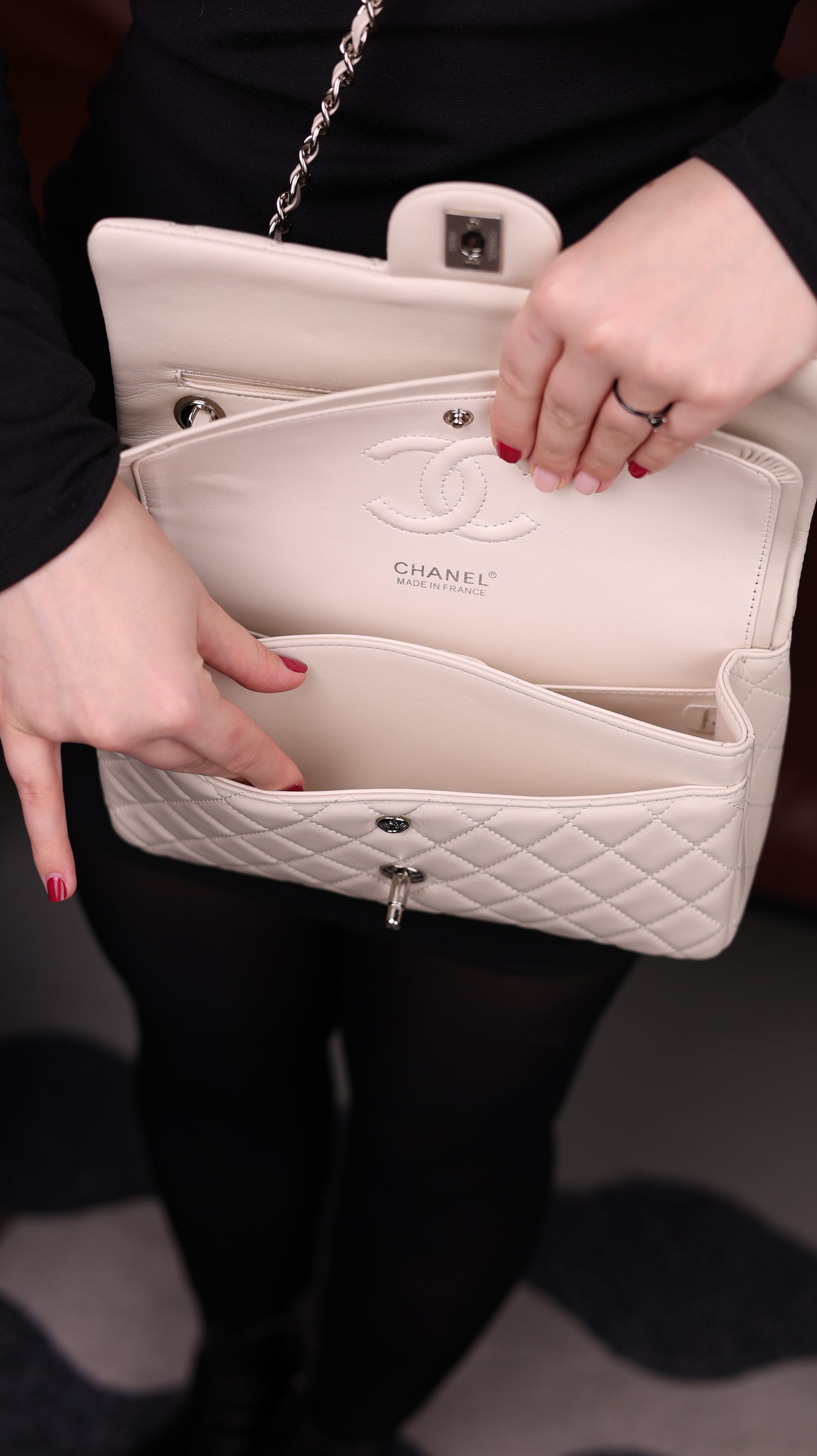 CHANEL — 2.55 Classic Ivory Silver